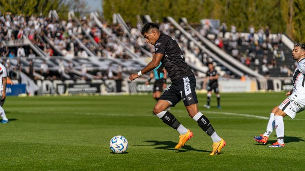 Descubre cómo hacer una deliciosa sopa tailandesa de coco y gambas paso a paso